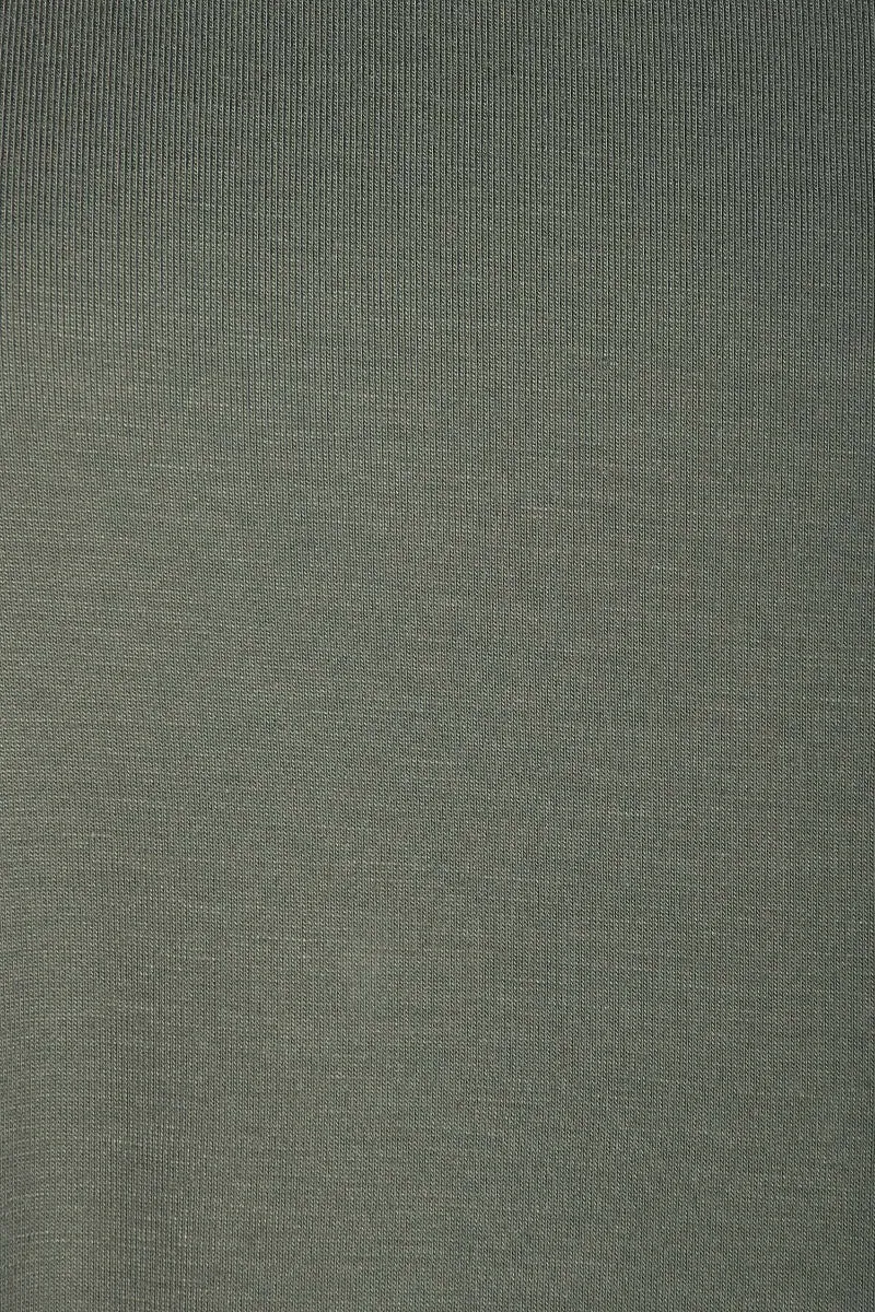 Cable & Guage Scoop Neck Short Sleeve Pocket Solid ITY T-Shirt by Curated Brands