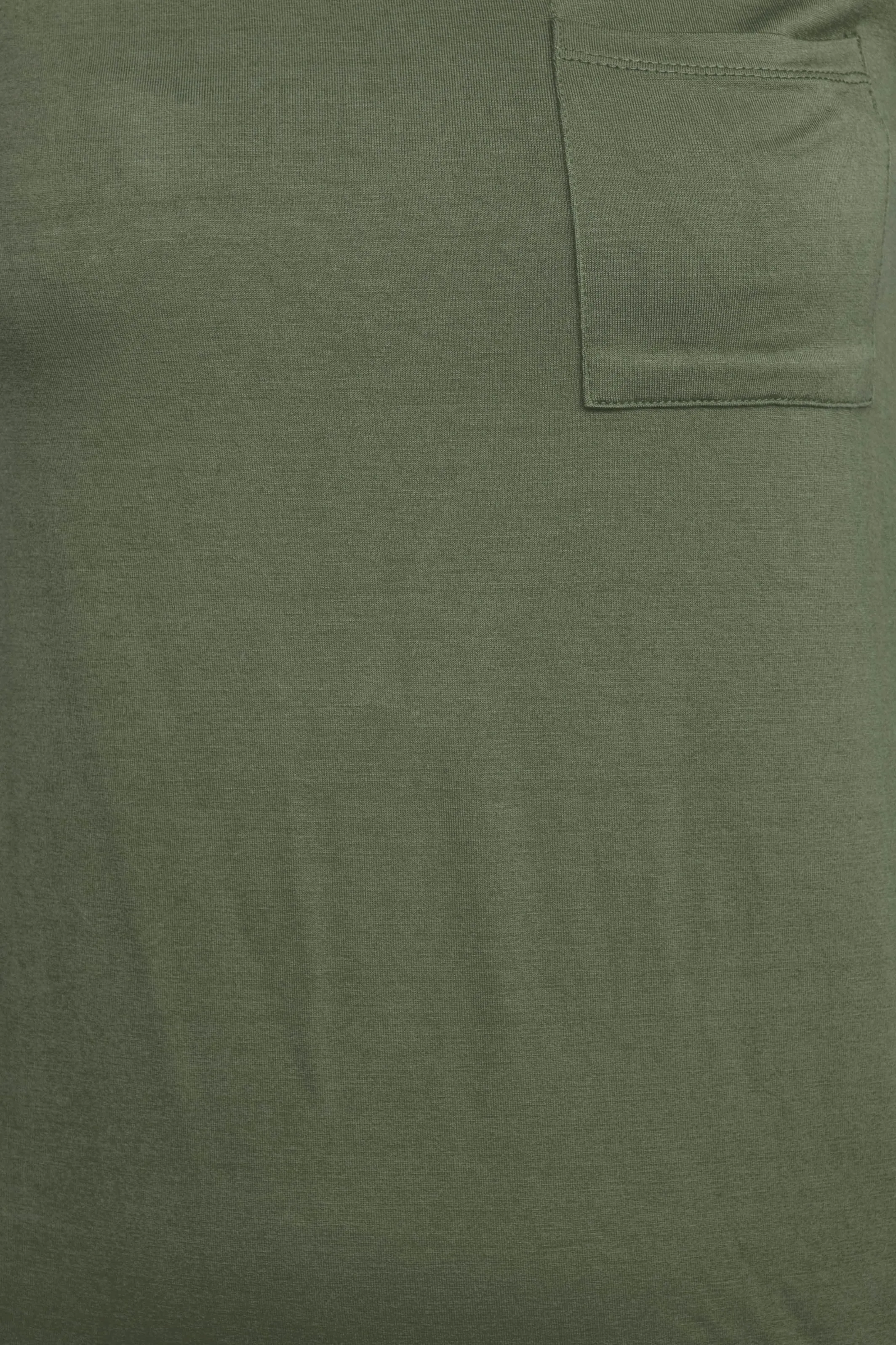 Cable & Guage Scoop Neck Short Sleeve Pocket Solid ITY T-Shirt by Curated Brands