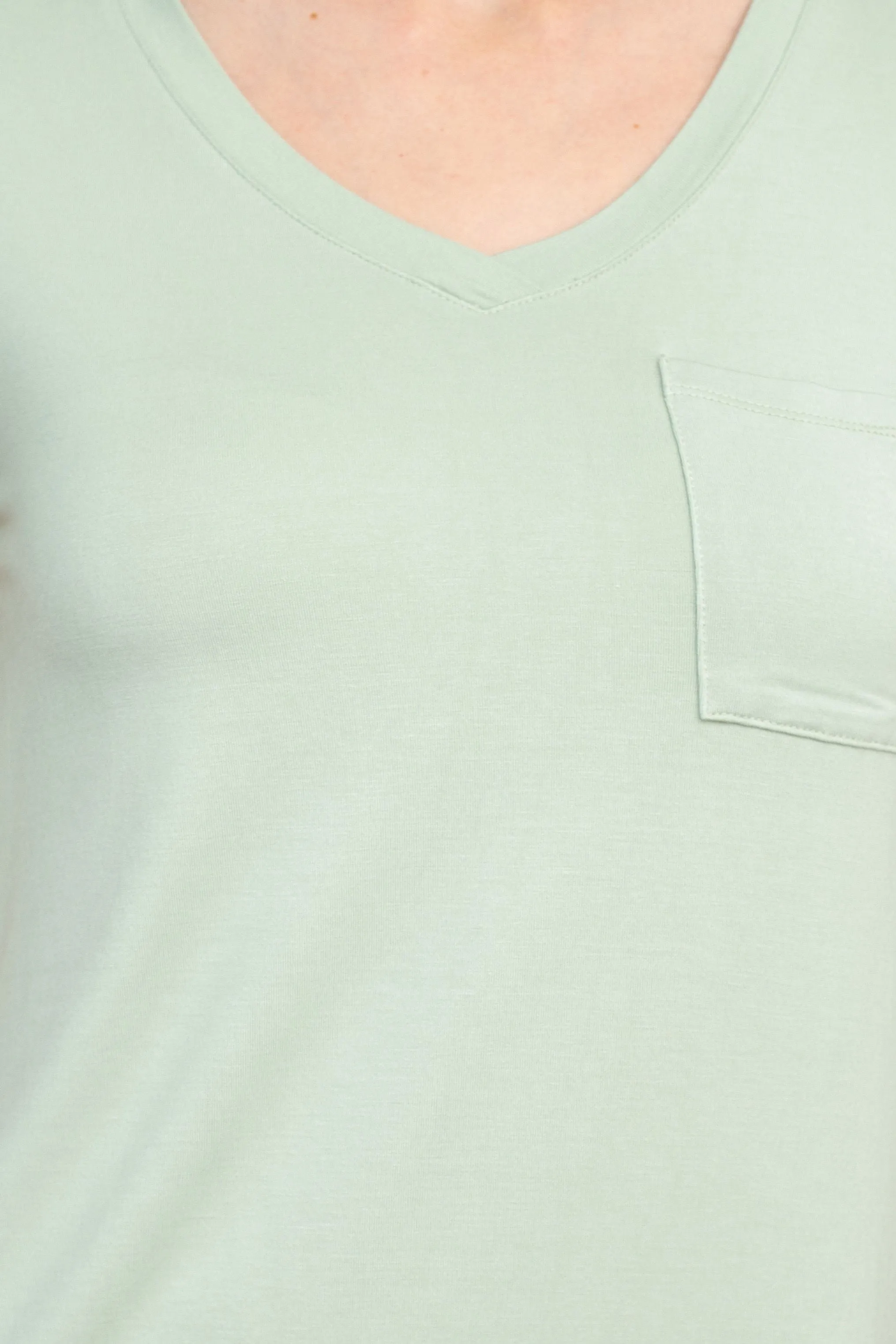 Cable & Guage Scoop Neck Short Sleeve Pocket Solid ITY T-Shirt by Curated Brands